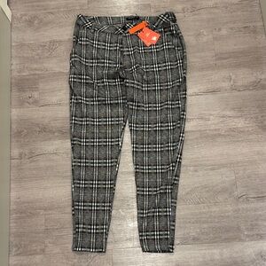 Young LA plaid dress pants.  Size 36x32. New with tags.